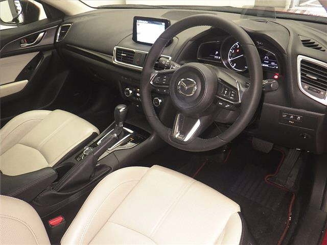 MAZDA AXELA 2016