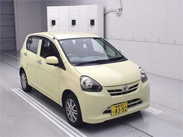 DAIHATSU MIRA E S 2012
