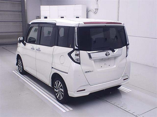 TOYOTA ROOMY 2023
