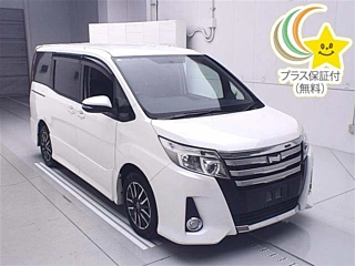 TOYOTA NOAH 2015