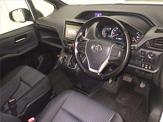 TOYOTA NOAH 2015