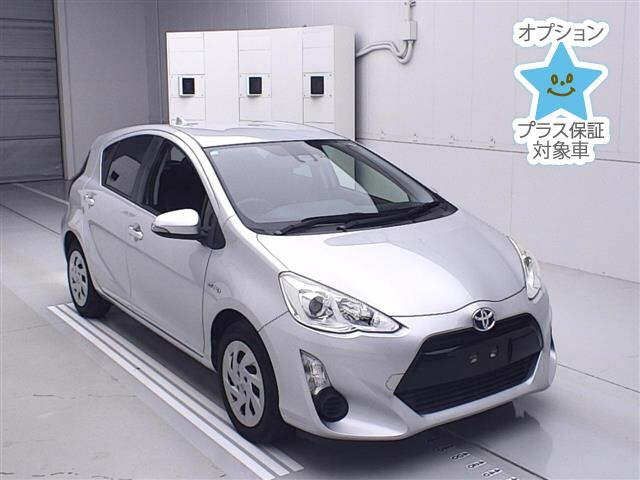 TOYOTA AQUA 2016