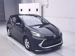 TOYOTA AQUA 2025