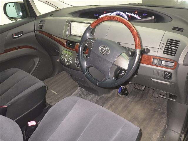 TOYOTA ESTIMA 2011