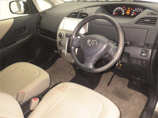 TOYOTA RACTIS 2010