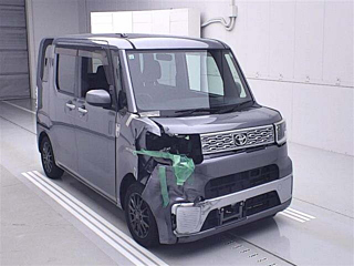 TOYOTA PIXIS MEGA 2015