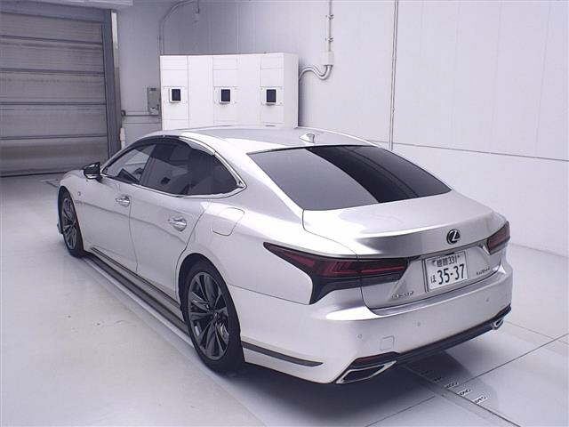 LEXUS LS 2021