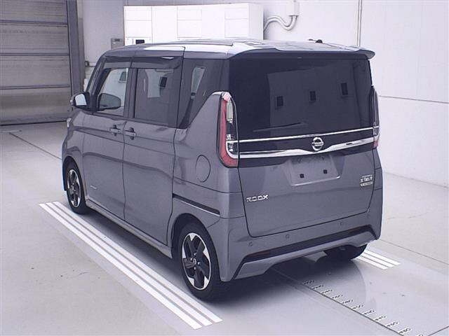 NISSAN ROOX 2020