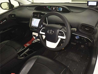 TOYOTA PRIUS 2018