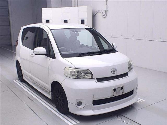 TOYOTA PORTE 2008