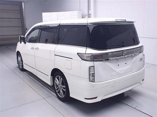 NISSAN ELGRAND 2018