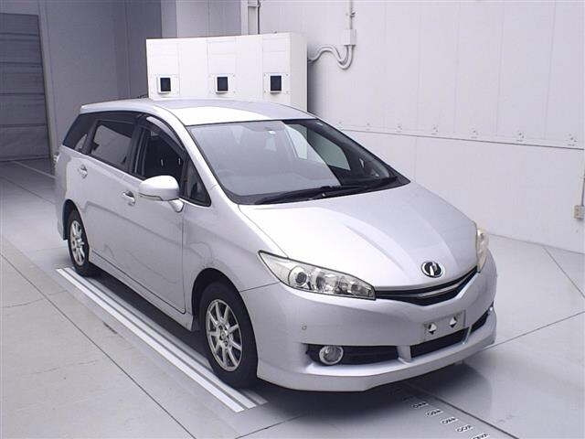 TOYOTA WISH 2012