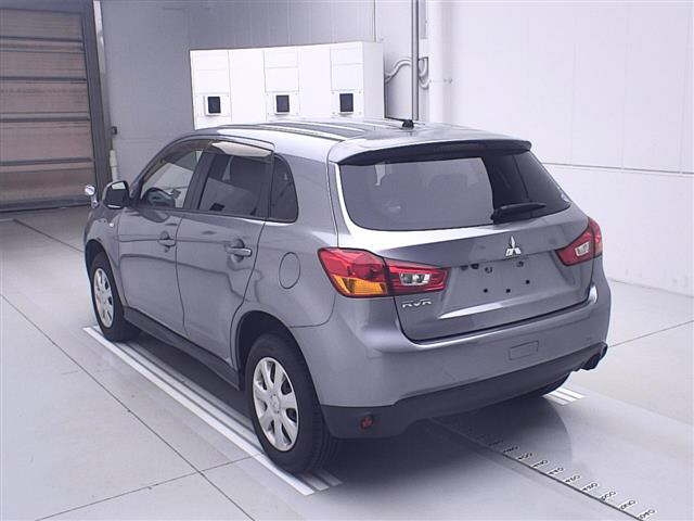 MITSUBISHI RVR 2013