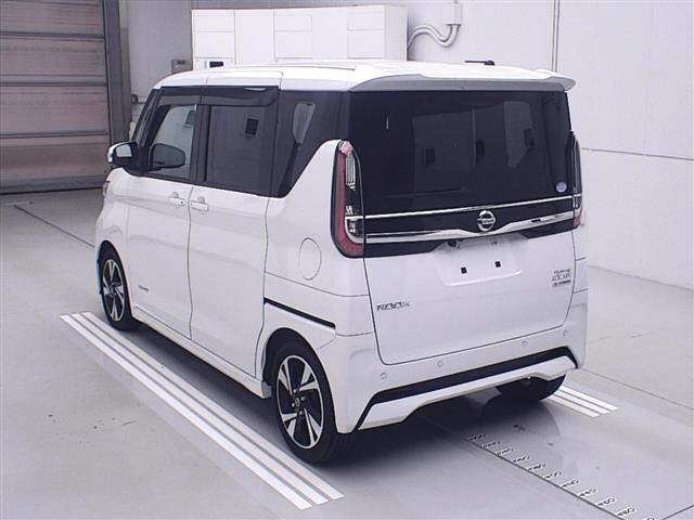 NISSAN ROOX 2020