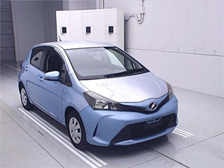 TOYOTA VITZ 2016
