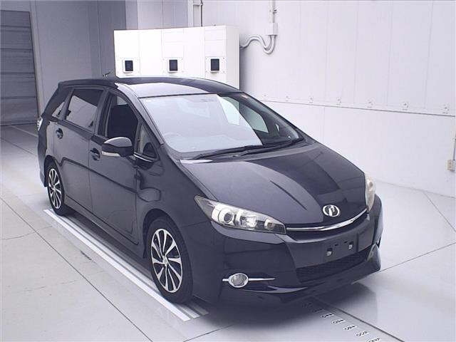 TOYOTA WISH 2012