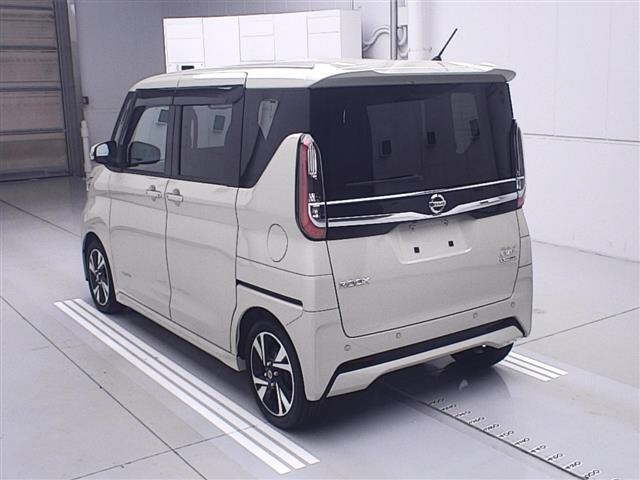 NISSAN ROOX 2022