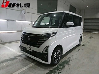 NISSAN ROOX 2023