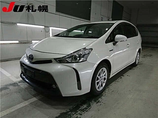 TOYOTA PRIUS ALPHA 2015