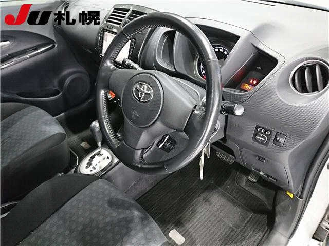 TOYOTA IST 2008