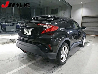 TOYOTA C-HR 2017