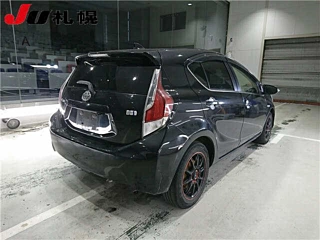 TOYOTA AQUA 2015