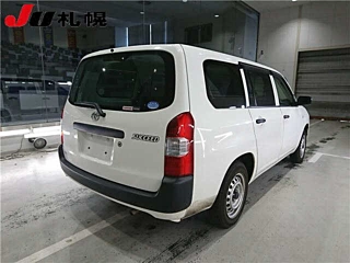 TOYOTA SUCCEED 2017