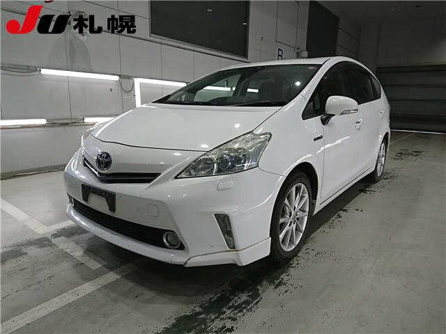 TOYOTA PRIUS ALPHA 2012