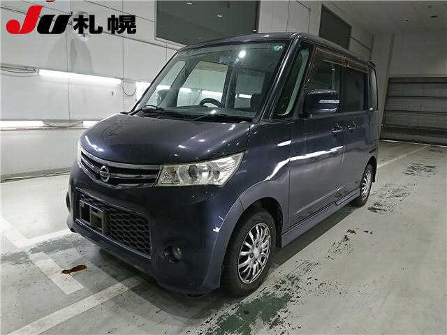 NISSAN ROOX 2011
