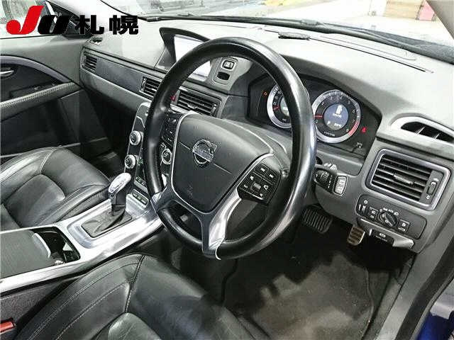 VOLVO XC70 2012