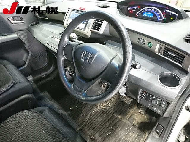 HONDA FREED 2012