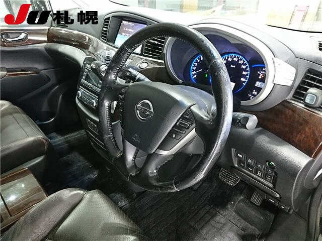 NISSAN ELGRAND 2010