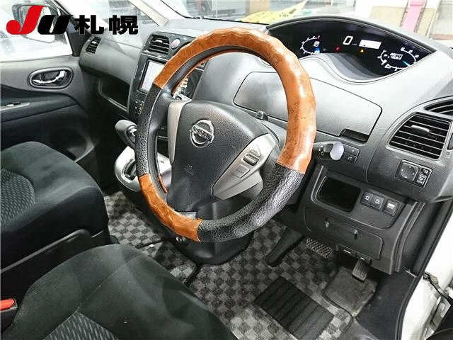 NISSAN SERENA 2013