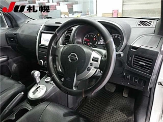 NISSAN X-TRAIL 2010