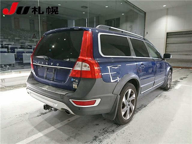 VOLVO XC70 2012