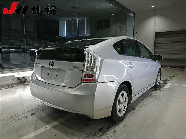 TOYOTA PRIUS 2010