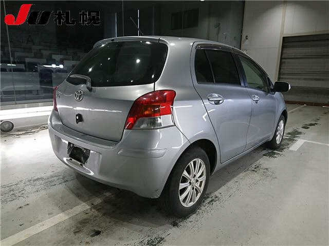 TOYOTA VITZ 2009