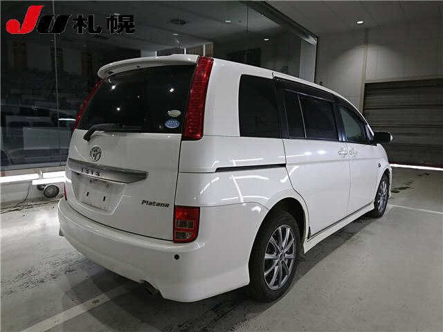 TOYOTA ISIS 2009