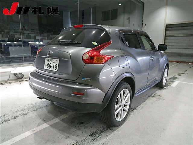 NISSAN JUKE 2011