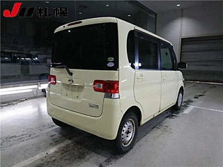 DAIHATSU TANTO 2010