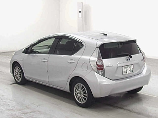 TOYOTA AQUA 2013