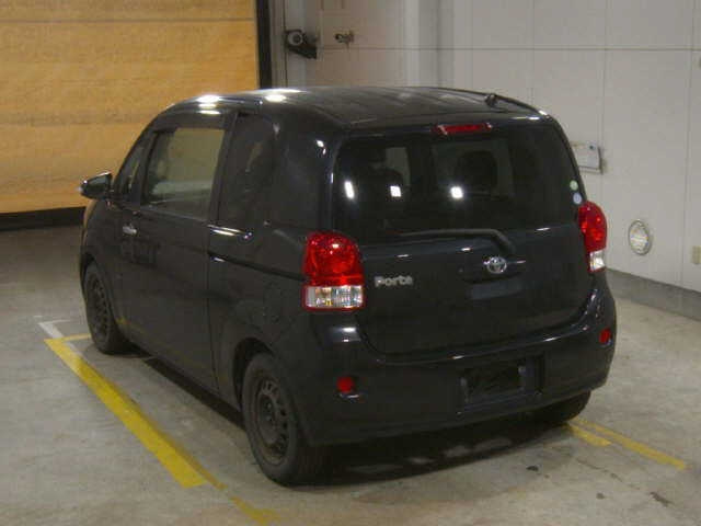 TOYOTA PORTE 2014