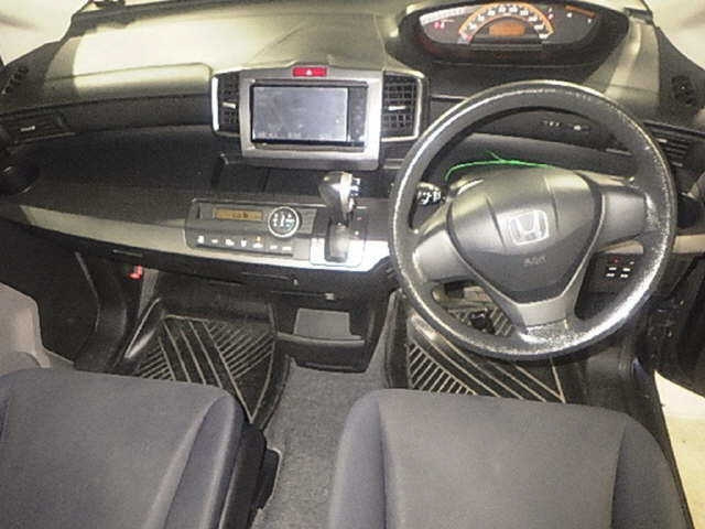 HONDA FREED 2009