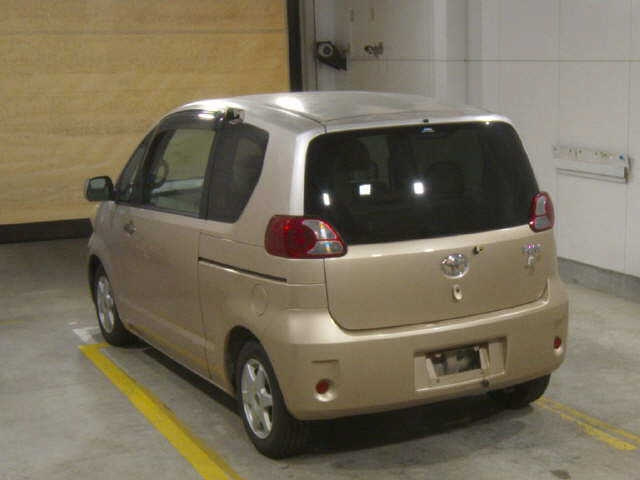 TOYOTA PORTE 2008