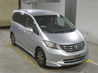 HONDA FREED 2010