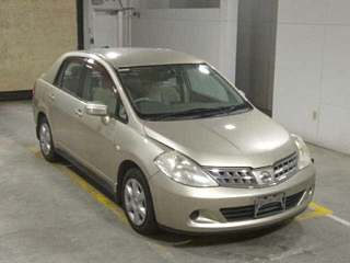 NISSAN TIIDA LATIO 2009