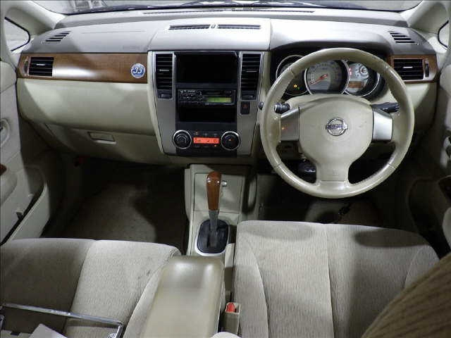 NISSAN TIIDA LATIO 2009