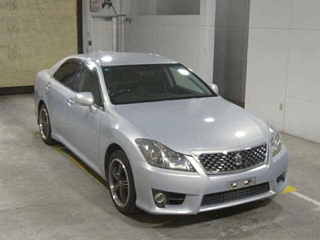 TOYOTA CROWN 2010