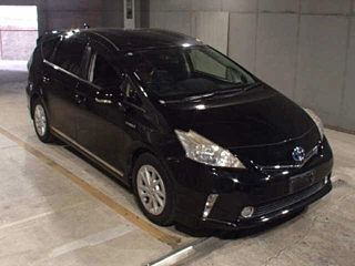 TOYOTA PRIUS ALPHA 2012