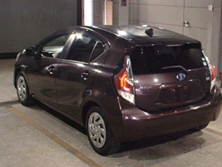 TOYOTA AQUA 2016